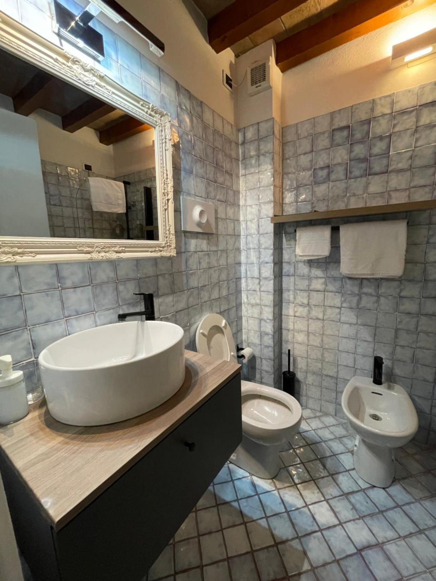 פארמה Le Camere Di Bsuites Affittacamere חדר תמונה